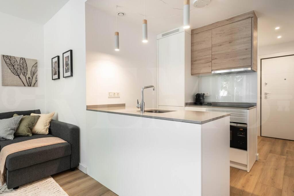 Calm Apartment With Private Patio By Rems 马拉加 外观 照片